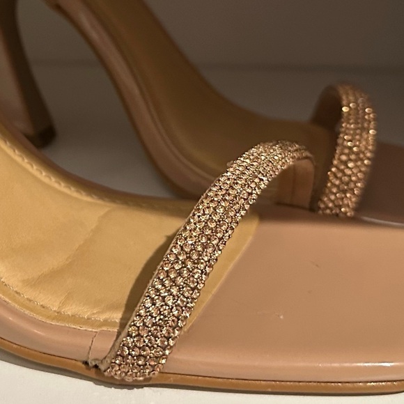 GUC. Brazilian Made Heeled Sandals. So stunningly elegant on pretty feet. 8M - Picture 8 of 15